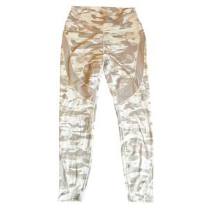 Violate the Dress Code Women’s Vintage High Rise Camo Pants Tan Size Large